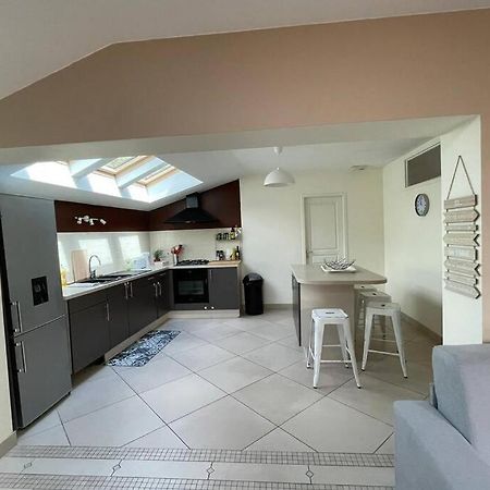 Superbe Appartement Avec 2 Chambres - 9 Personnes - Parking Prive Tournon-sur-Rhone Luaran gambar