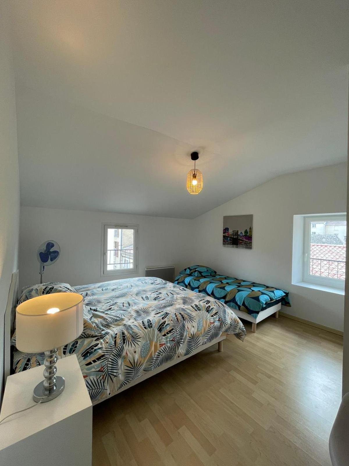 Superbe Appartement Avec 2 Chambres - 9 Personnes - Parking Prive Tournon-sur-Rhone Luaran gambar